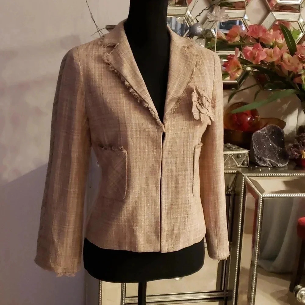 Bcbg Maxazaria silk Absolutely cute jacket size S NWOT
